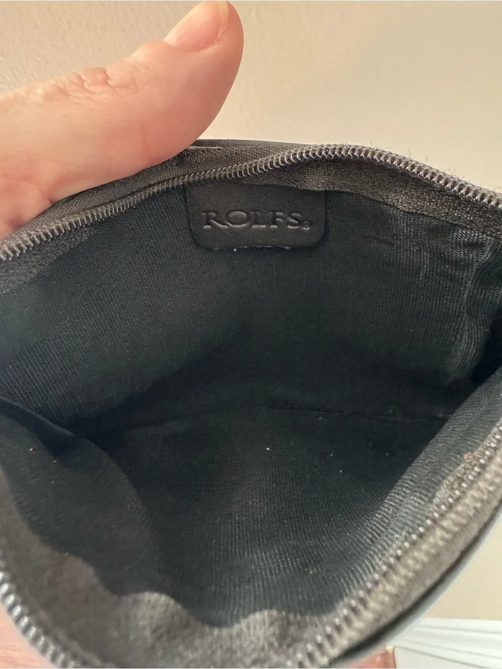 Vintage Rolfs Black Genuine Leather Zippered Coin Purse Embossed Floral Pouch